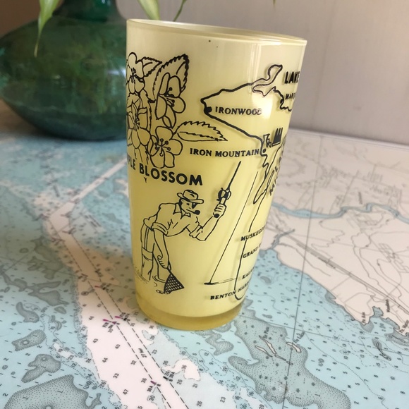 Vintage Michigan State / Lake Michigan Graphic Tourism Glass - Picture 3 of 7